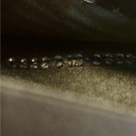 GUCCI black GG key chain and card holder. - Picture 10 of 13